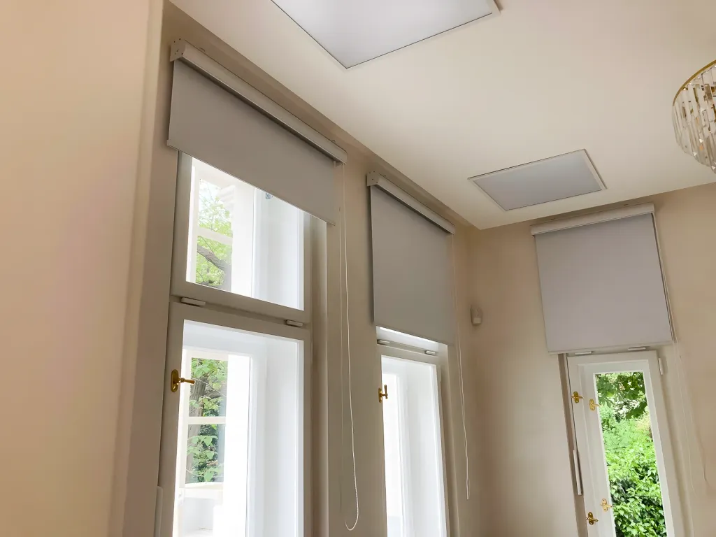 Instalace interiérových stínicích rolet - detail