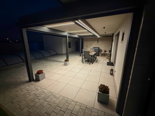 Bioklimatická pergola u rodinného domu v Klatovech