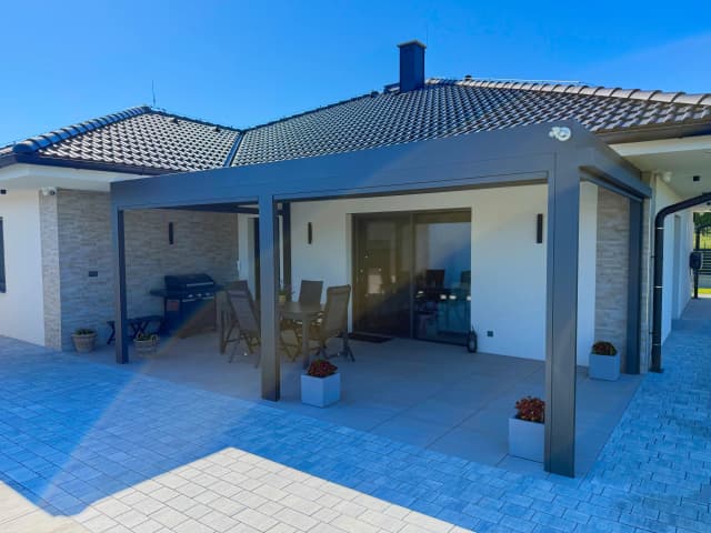 Bioklimatická pergola v Klatovech – celkový pohled 1