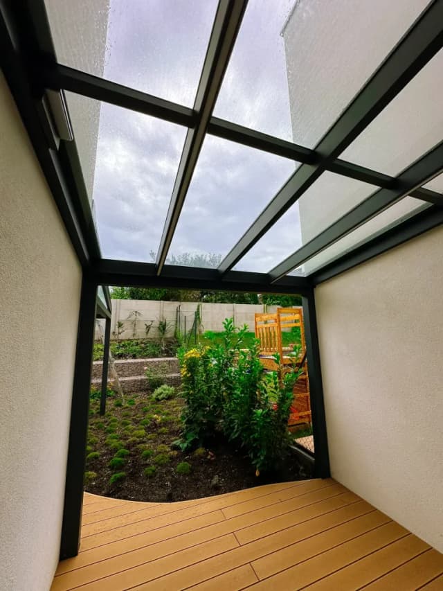 Pergola – detail skla